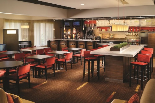 Courtyard by Marriott Tallahassee restaurant met bar